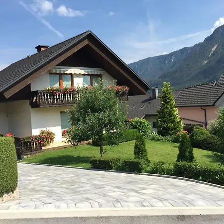 Apartment Pocitnisko Stanovanje Zalar Mojstrana